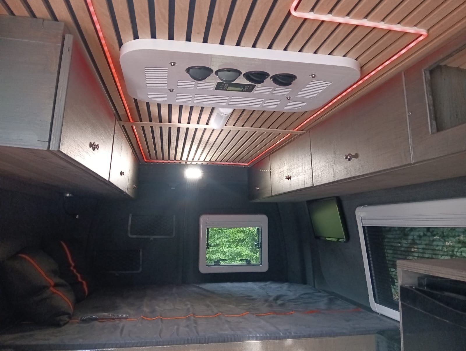 Nissan Interstar Wohnmobil 4