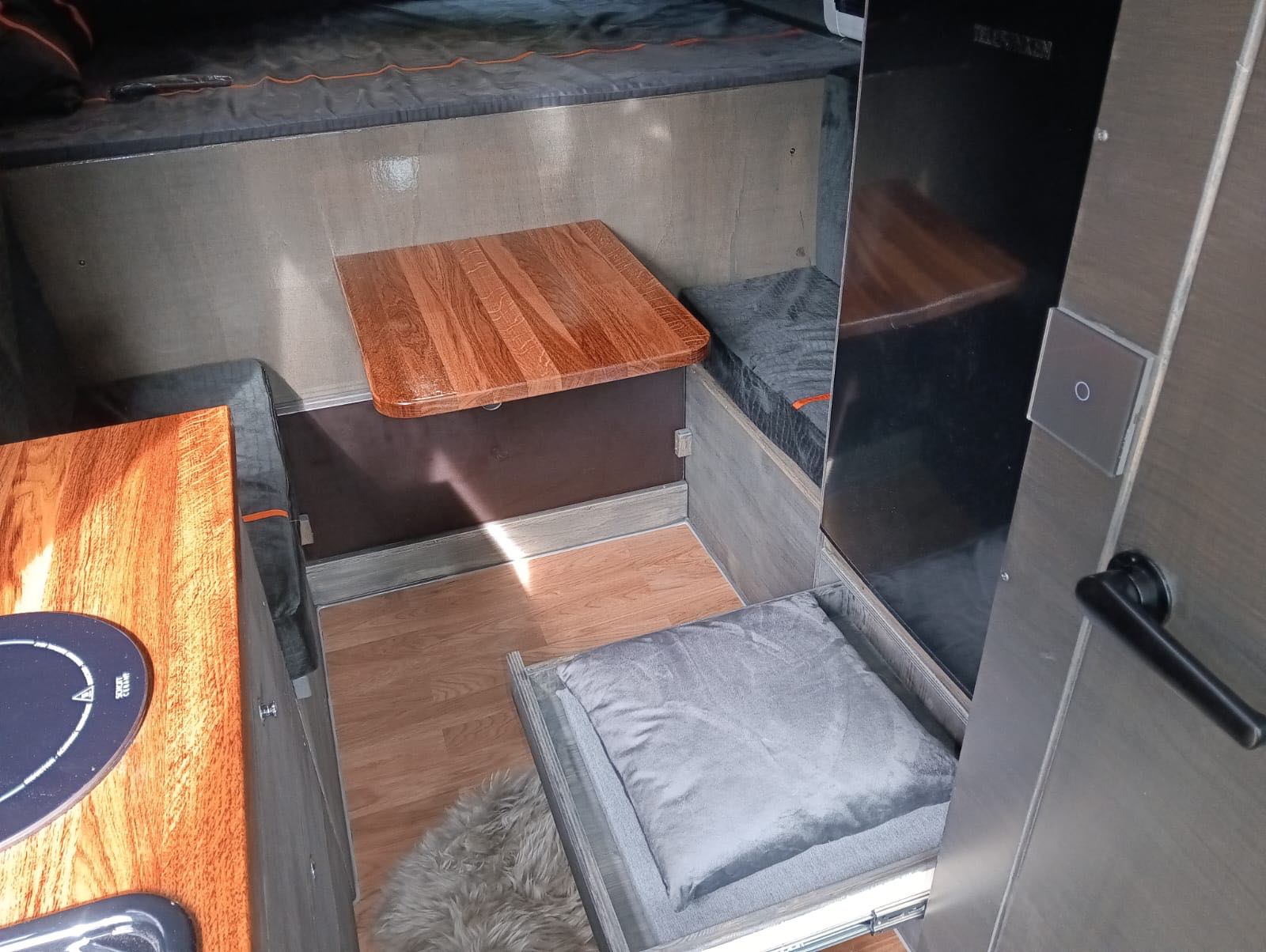 Nissan Interstar Wohnmobil 6
