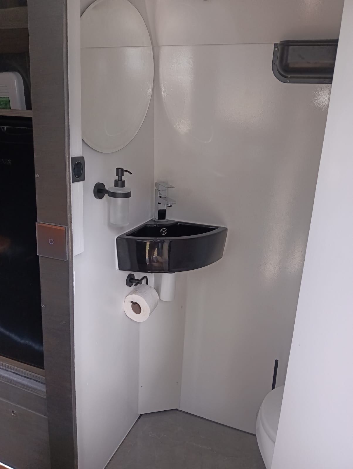 Nissan Interstar Wohnmobil 7